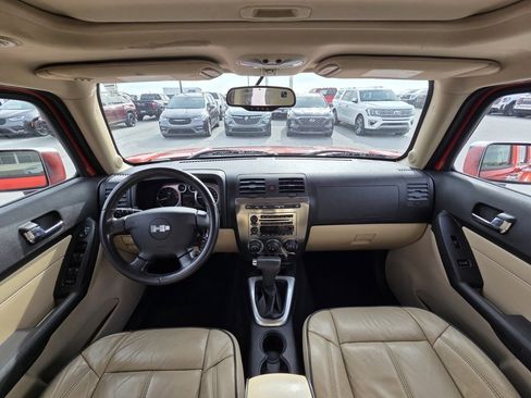 Used 2009 HUMMER H3T Luxury image 25