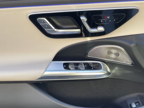 New 2026 Mercedes-Benz E 350 4MATIC Sedan image 18