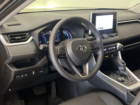 Used 2024 Toyota RAV4 XLE w/ Convenience Package AWD/4WD image 15