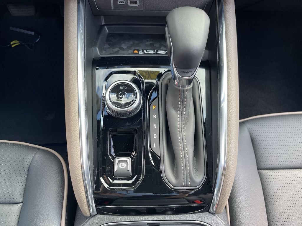 New 2026 GMC Canyon Denali AWD/4WD image 16