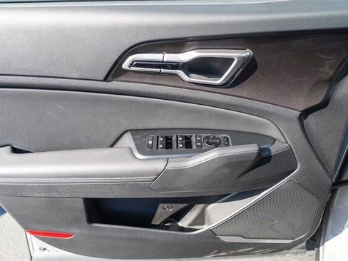 New 2026 Kia Sportage EX image 17
