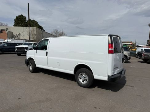 Used 2019 Chevrolet Express 2500 w/ Driver Convenience Package image 4