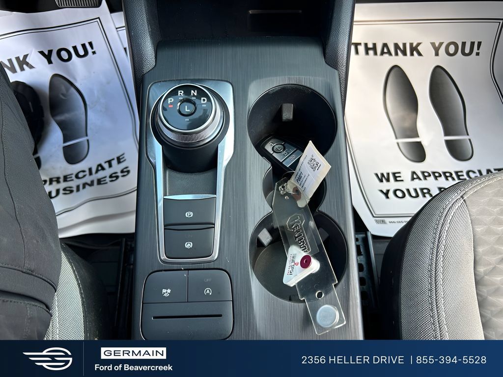Used 2022 Ford Escape SE w/ SE Sport Appearance Package FWD image 16