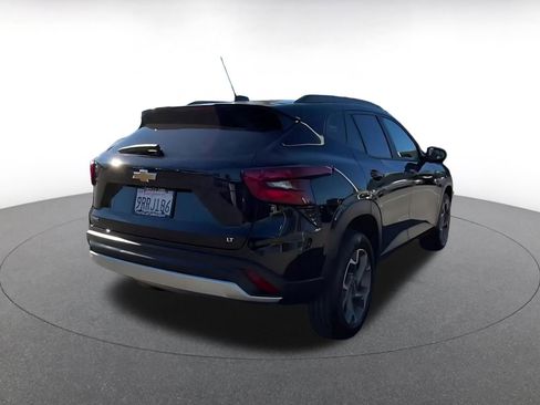Used 2025 Chevrolet Trax LT image 15