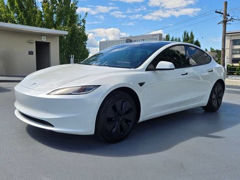 Used 2025 Tesla Model 3 Long Range RWD image 7