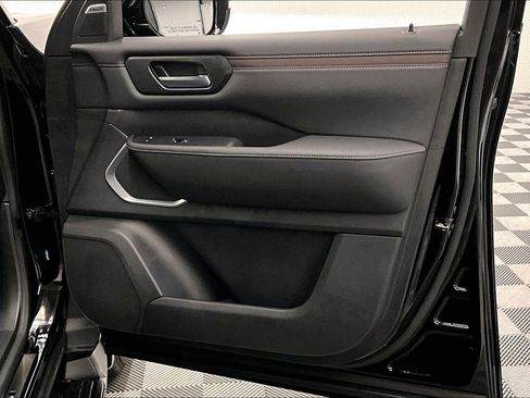 New 2026 Nissan Armada Platinum AWD/4WD image 38
