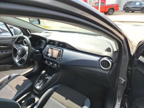 Used 2024 Nissan Versa SV FWD image 10