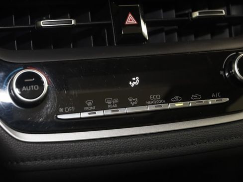 Used 2022 Toyota Corolla XLE image 25