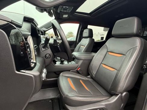 Used 2024 GMC Sierra 1500 AT4 w/ Technology Package image 11