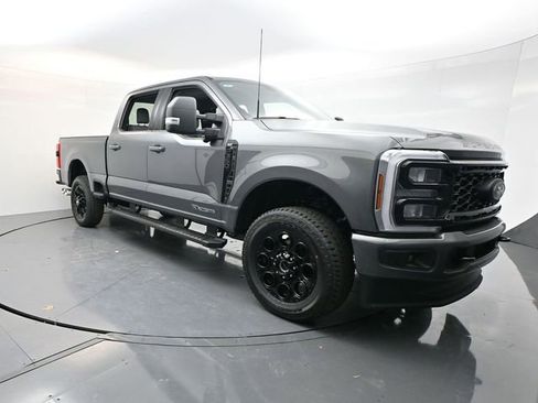 New 2026 Ford F350 XLT w/ XLT Premium Package AWD/4WD image 1