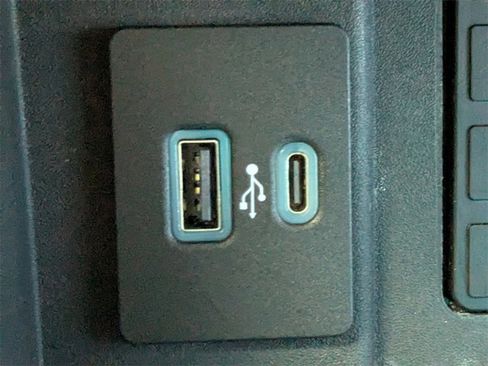 Used 2022 Ford F350 Limited image 25