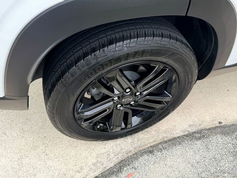 Used 2024 Chevrolet Trax ACTIV w/ Driver Confidence Package image 13