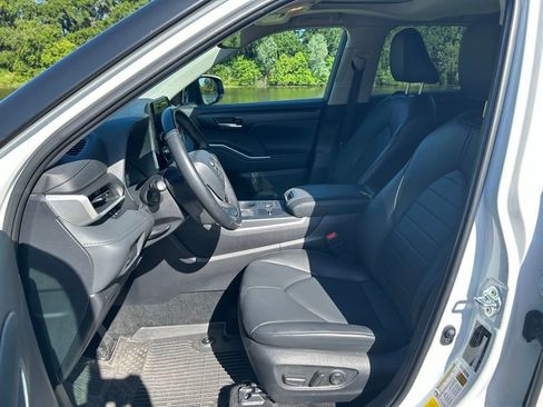 Certified 2025 Toyota Highlander XLE AWD/4WD image 15