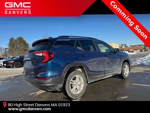 Used 2023 GMC Terrain SLE w/ Driver Convenience Package image 5