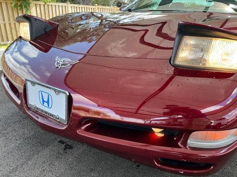 Used 2003 Chevrolet Corvette Coupe w/ Preferred Equipment Group RWD image 13