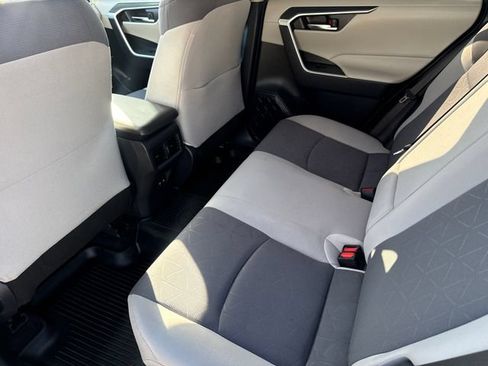 Used 2019 Toyota RAV4 XLE w/ All Weather Liner Package FWD image 17