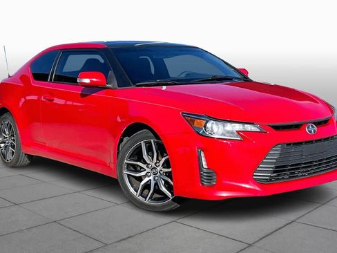Used 2014 Scion tC image 2