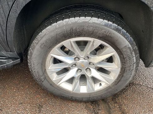 Used 2025 Chevrolet Tahoe Premier image 16