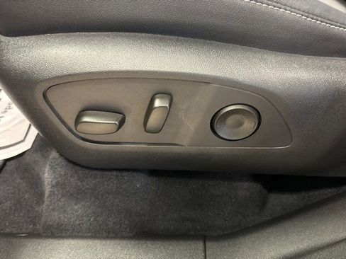 Used 2026 Chevrolet Traverse LT w/ Sun and Wheel Package AWD/4WD image 37