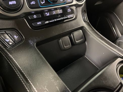 Used 2019 Chevrolet Tahoe LT w/ LT Signature Package RWD image 30