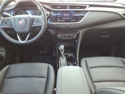 Certified 2022 Buick Encore GX Essence image 11