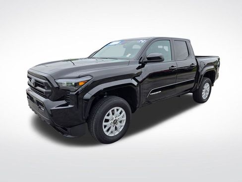 Used 2024 Toyota Tacoma SR5 AWD/4WD image 10