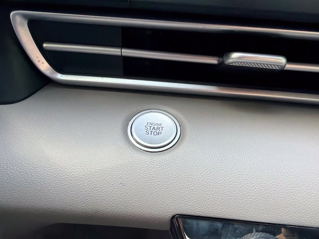 Certified 2025 Hyundai Elantra Sport FWD image 15