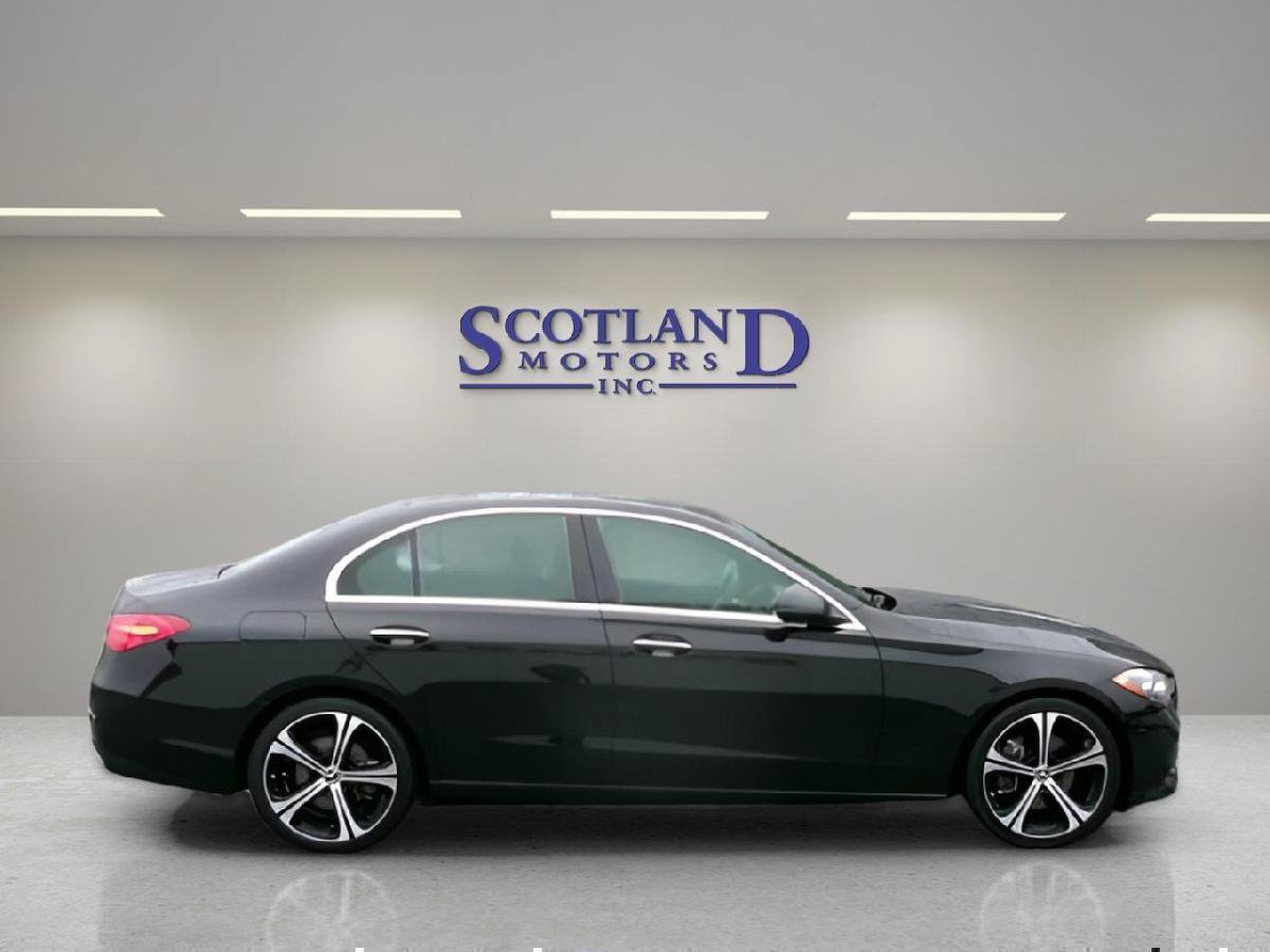Used 2025 Mercedes-Benz C 300 Sedan image 5