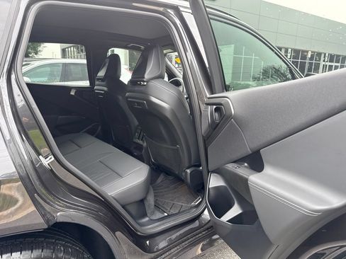 Used 2025 BMW X3 xDrive30i AWD/4WD image 8