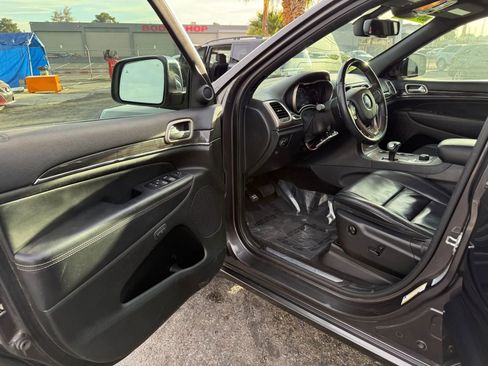 Used 2015 Jeep Grand Cherokee Overland image 10