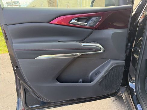 Used 2026 Chevrolet Traverse Z71 w/ Driver Confidence Package image 14