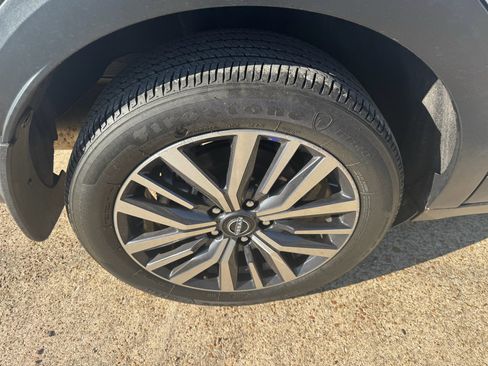 Used 2024 Nissan Kicks SV image 11