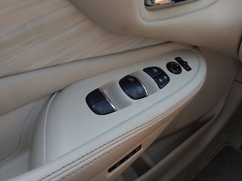 Used 2015 Nissan Murano Platinum w/ Platinum Technology Package FWD image 27