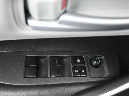 Used 2020 Toyota Corolla SE FWD image 11
