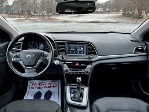 Used 2017 Hyundai Elantra Value Edition w/ Cargo Package image 29