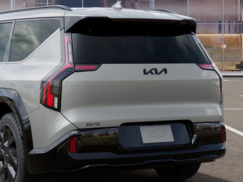 New 2026 Kia EV9 Land w/ Nightfall Edition Package AWD/4WD image 13