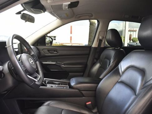 Used 2023 Nissan Pathfinder SV FWD image 21