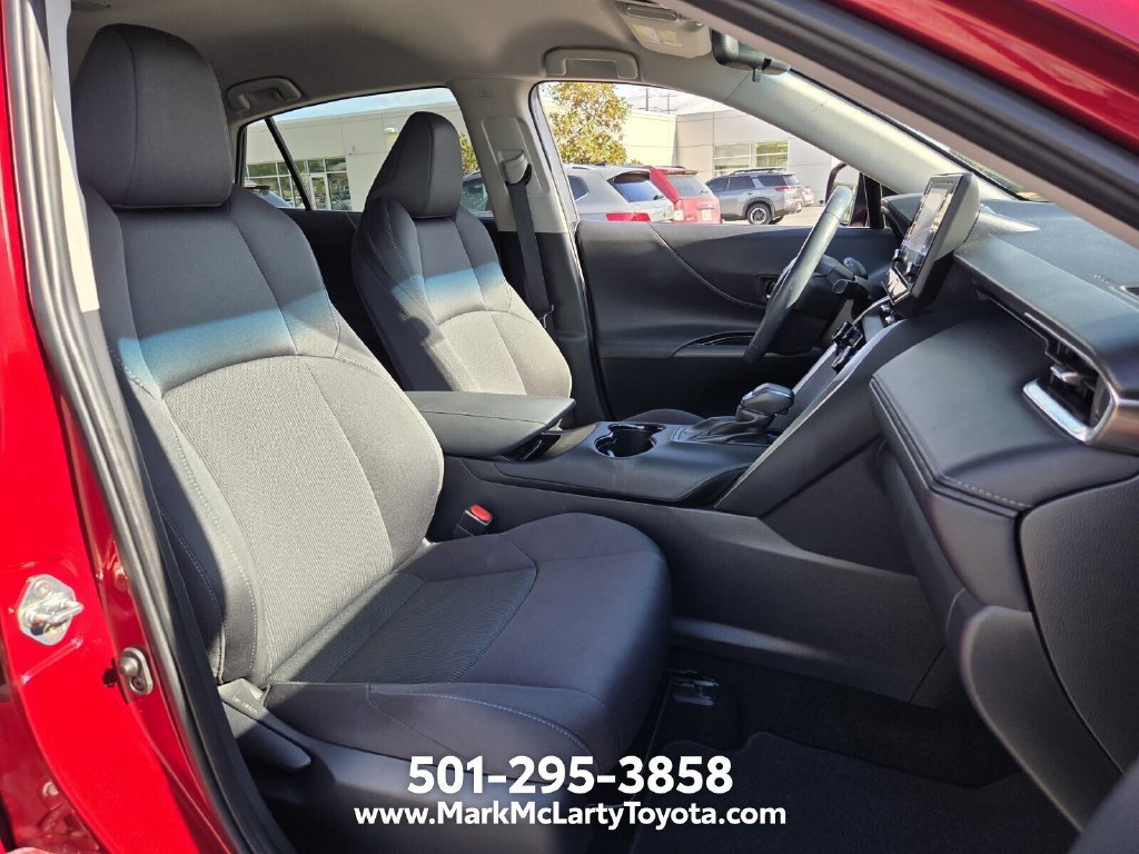 Used 2022 Toyota Venza LE AWD/4WD image 15
