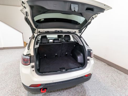 Used 2019 Jeep Compass Trailhawk w/ Cold Weather Group image 31