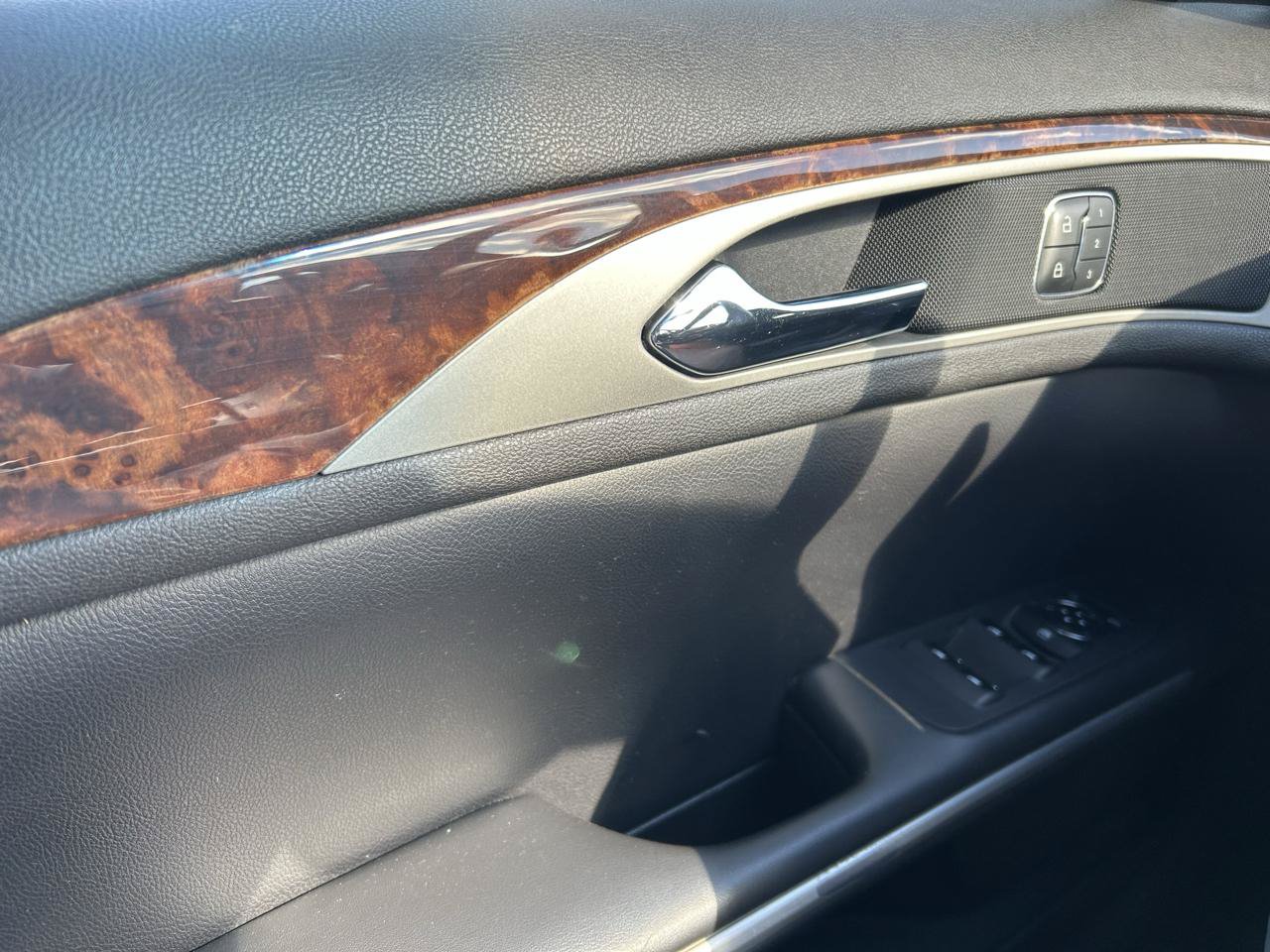 Used 2014 Lincoln MKZ Hybrid FWD image 29