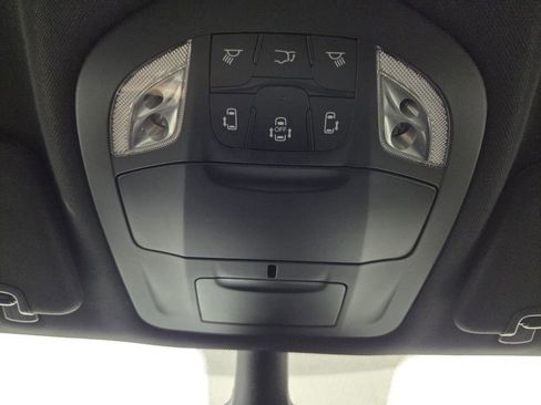 New 2026 Chrysler Pacifica Select w/ S Appearance Package FWD image 12