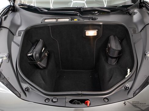 Used 2010 Ferrari 458 Italia Coupe RWD image 10