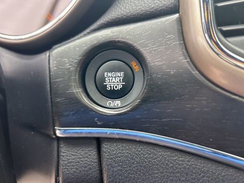 Used 2017 Jeep Grand Cherokee Limited image 44