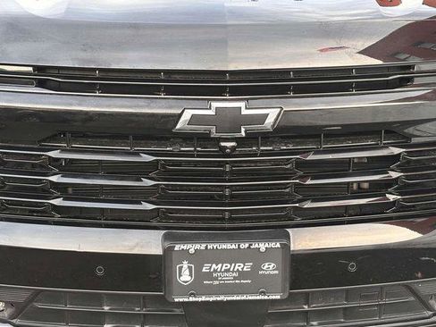 Used 2025 Chevrolet Suburban RST w/ Comfort Package AWD/4WD image 7
