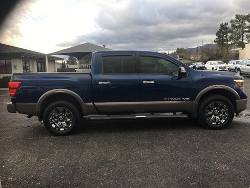 Used 2018 Nissan Titan Platinum Reserve image 2