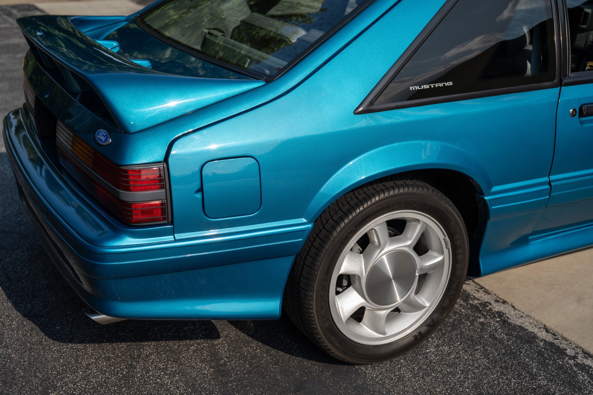 Used 1993 Ford Mustang Cobra RWD image 45
