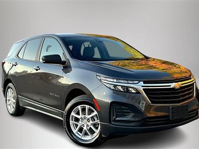 Used 2022 Chevrolet Equinox LS w/ LS Convenience Package