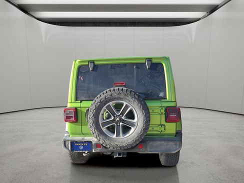 Used 2018 Jeep Wrangler Unlimited Sahara AWD/4WD image 7