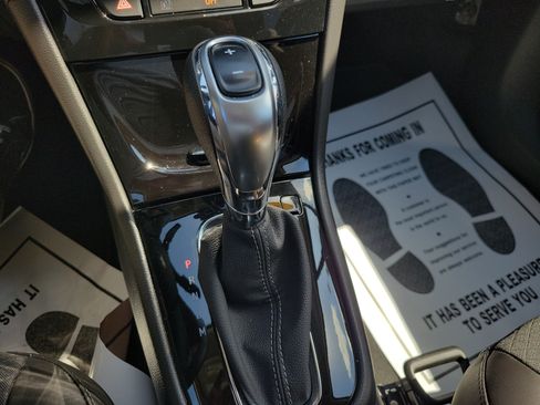 Certified 2022 Buick Encore Preferred w/ Safety Package FWD image 24