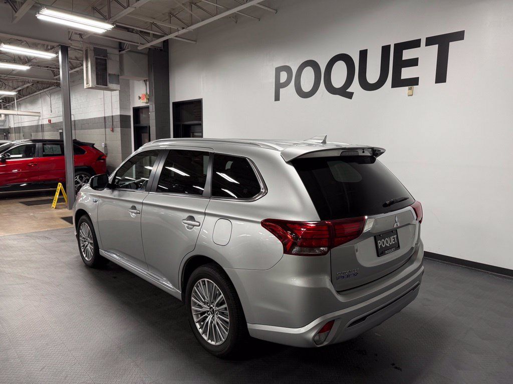 Used 2022 Mitsubishi Outlander GT AWD/4WD image 6